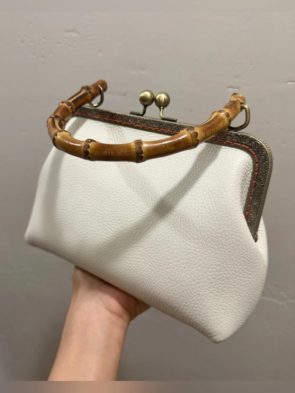 Handsewn Genuine Pebble Leather, Retro Style Kisslock & Bamboo Handle Bag Set